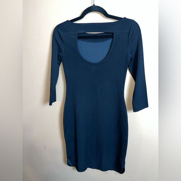 Banana Republic Black Bodycon Boatneck Open Back Little Black Dress Size XXS - Picture 3 of 5